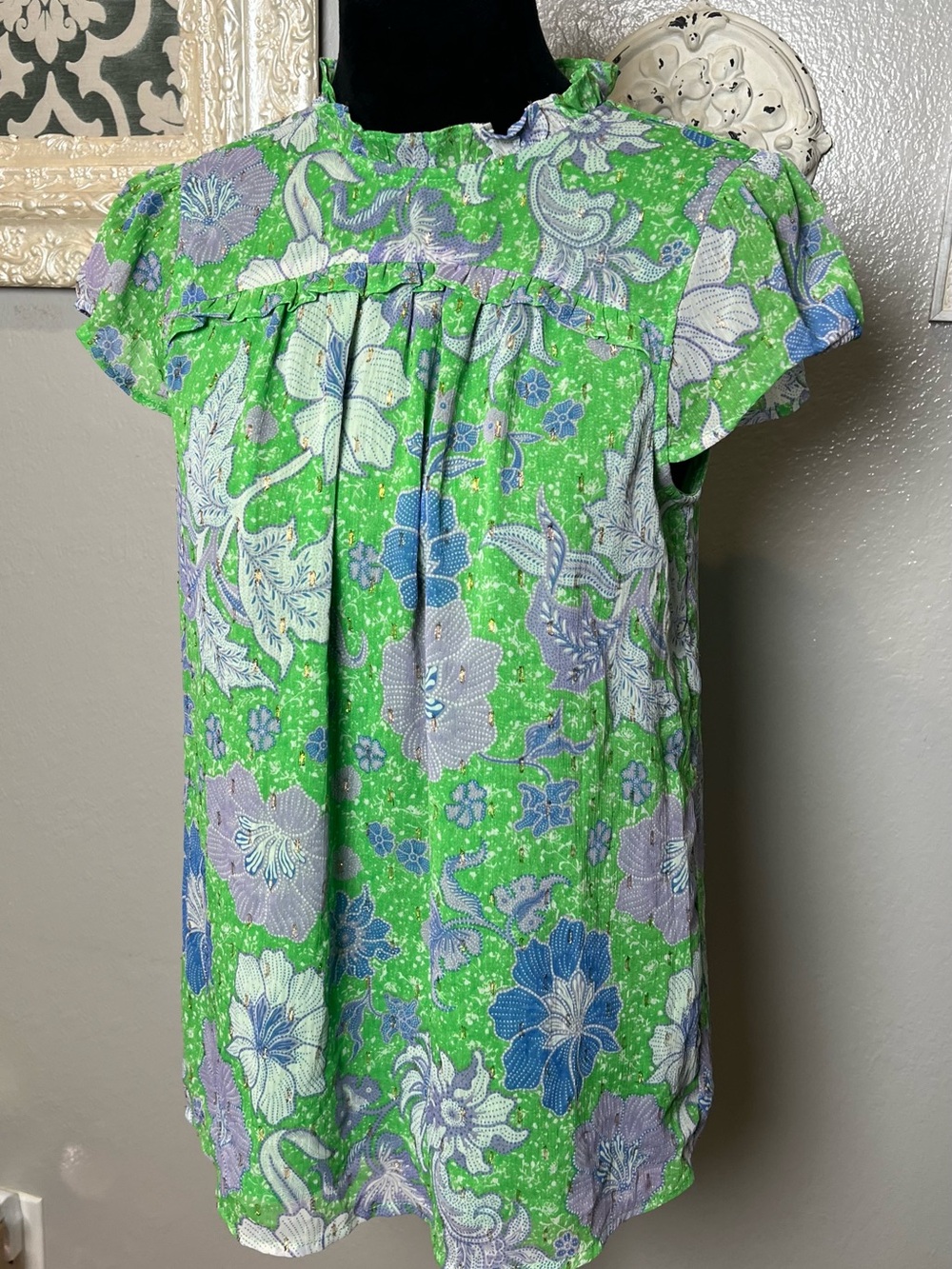 Green Floral Short-Sleeve Peasant Top - Picture 6 of 13